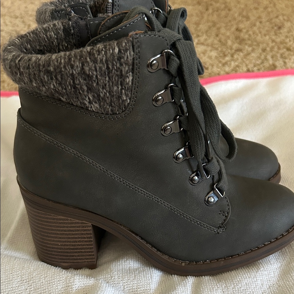 SM New York Charcoal Lace Up Boots - Picture 3 of 8
